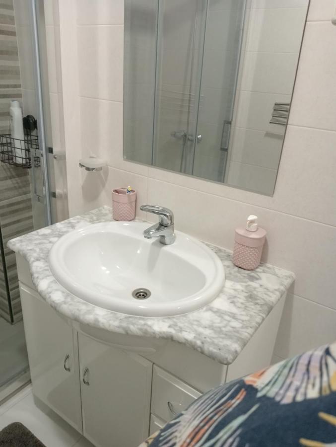 Sentral Appartement In ตอร์เรเวียคา ภายนอก รูปภาพ